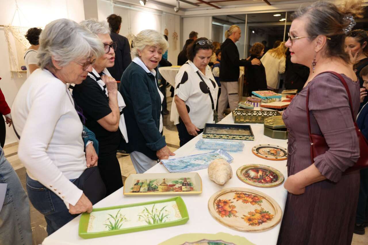 Marmaris’te El Emeği Göz Nuru Eserler Sergilendi 4